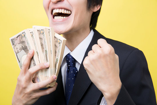 曼联夏窗重塑计划曝出 清洗12将引进6强援助力球队重回巅峰